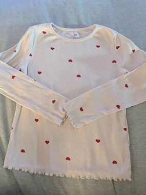 H&M Cream Ribbed Long-Sleeve Top with Red Heart Print Size 6X